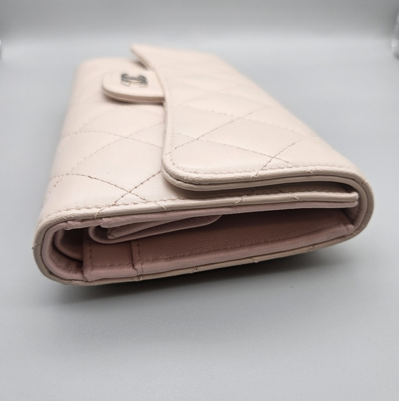 🌸CHANEL Authentic Matelassé Lambskin Long Wallet/Clutch🌸 - Picture 11 of 16